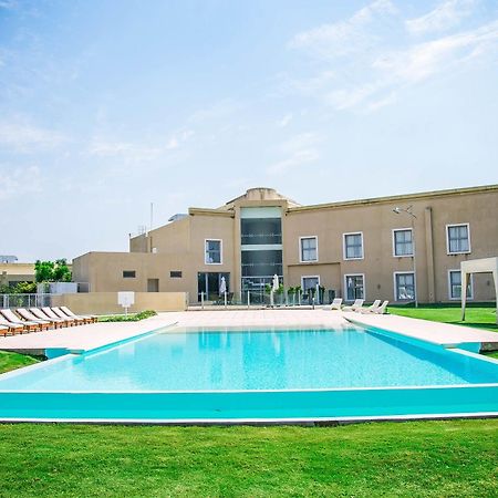 Amerian Villa Maria Park Hotel ภายนอก รูปภาพ