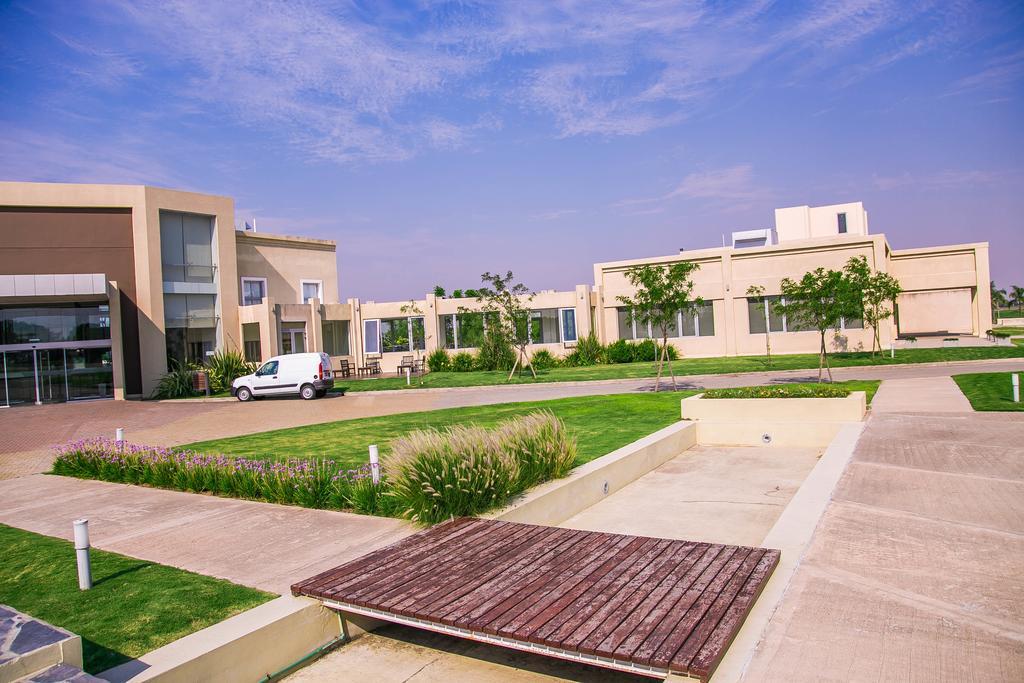 Amerian Villa Maria Park Hotel ภายนอก รูปภาพ
