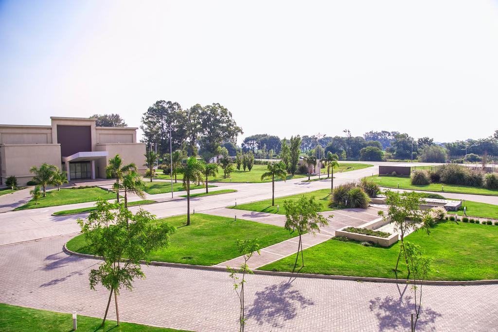 Amerian Villa Maria Park Hotel ภายนอก รูปภาพ