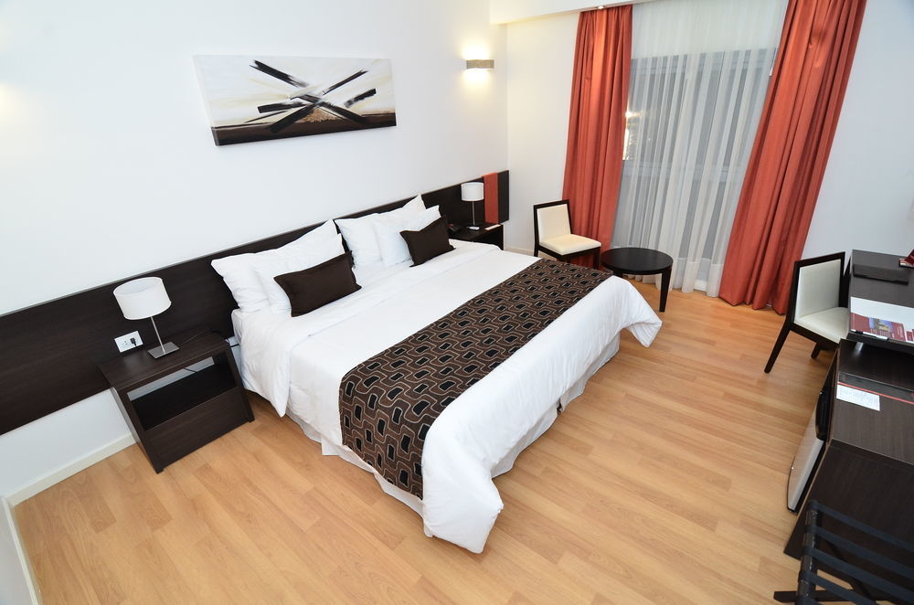 Amerian Villa Maria Park Hotel ภายนอก รูปภาพ